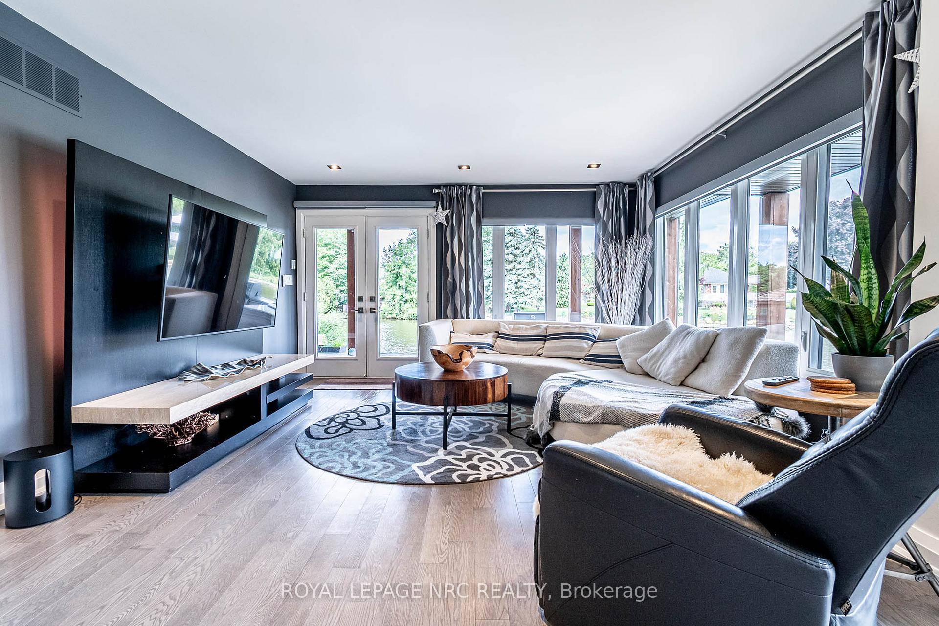 Photo 16 of 121 Teal Avenue, Hamilton, Lakeshore — HOMEH