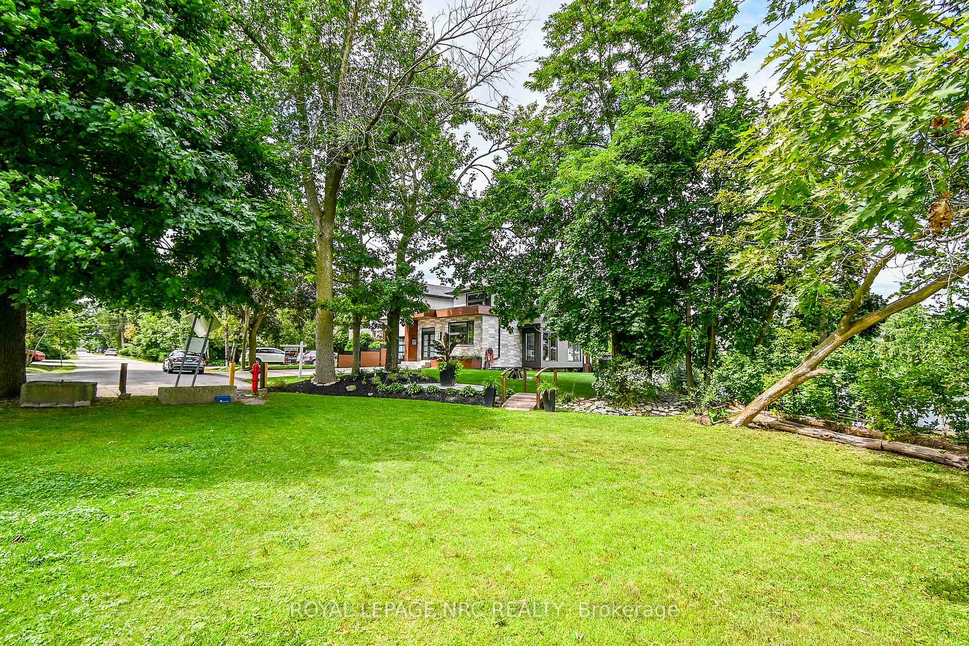Photo 44 of 121 Teal Avenue, Hamilton, Lakeshore — HOMEH