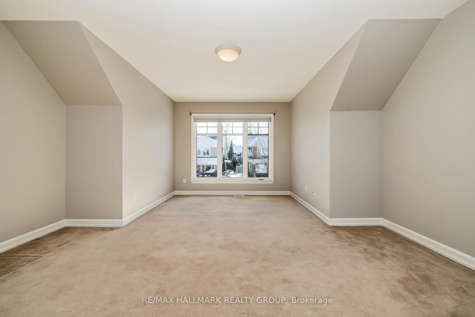 Photo 22 of 556 Erinwoods Circle, Ottawa, Barrhaven - Stonebridge — HOMEH