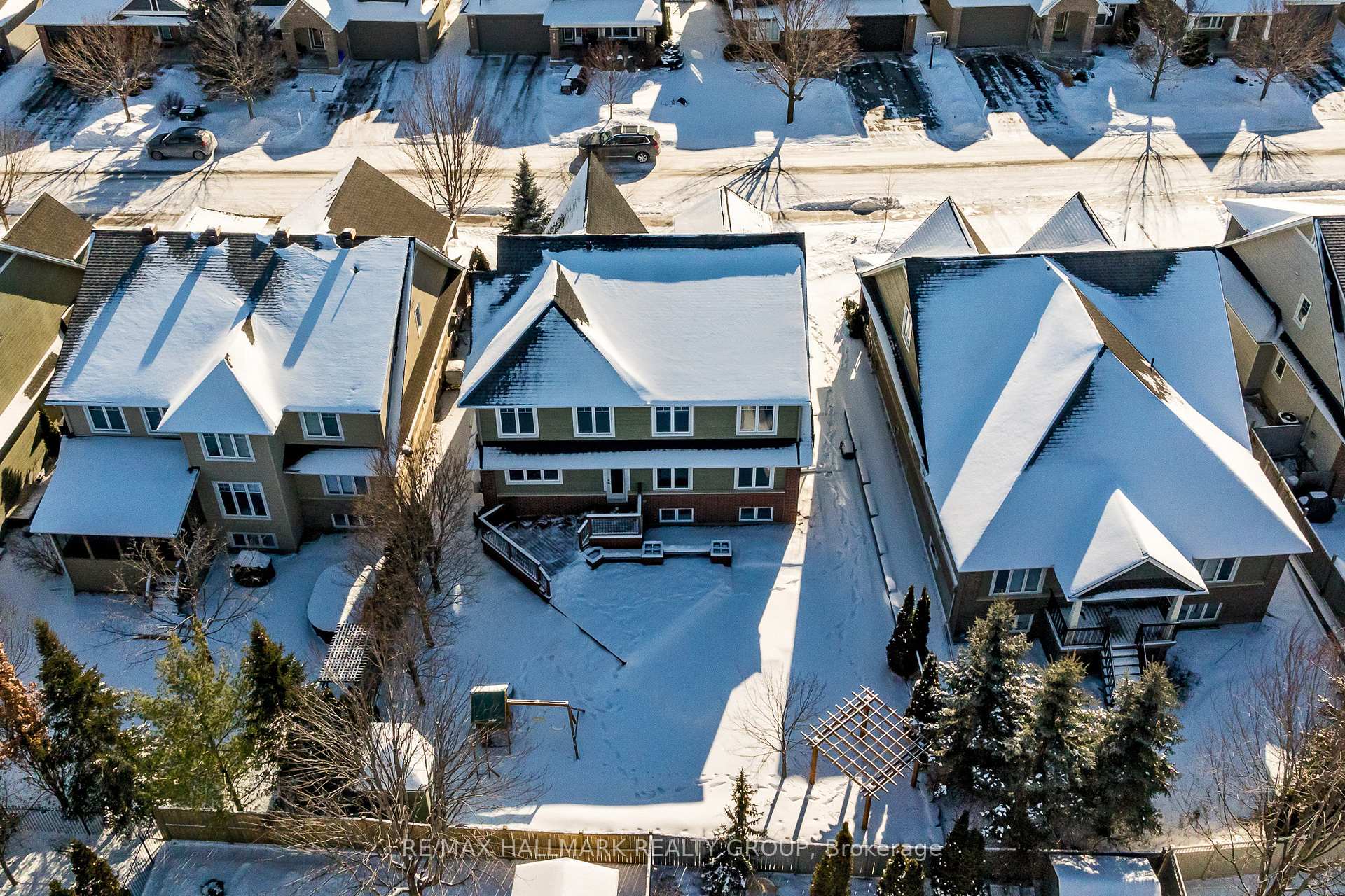 Photo 37 of 556 Erinwoods Circle, Ottawa, Barrhaven - Stonebridge — HOMEH