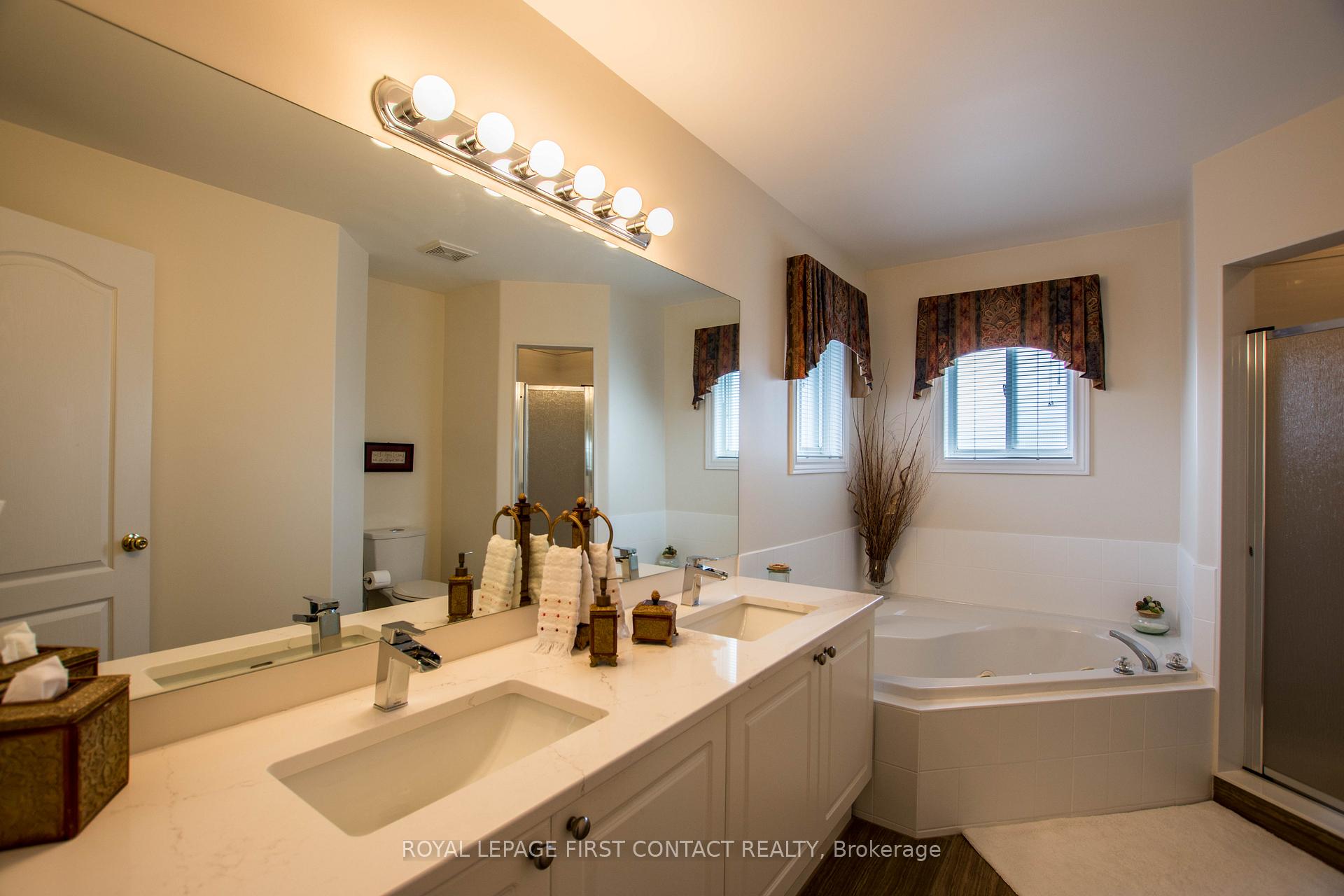 Photo 10 of 47 Birkhall Place, Barrie, Innis-Shore — HOMEH