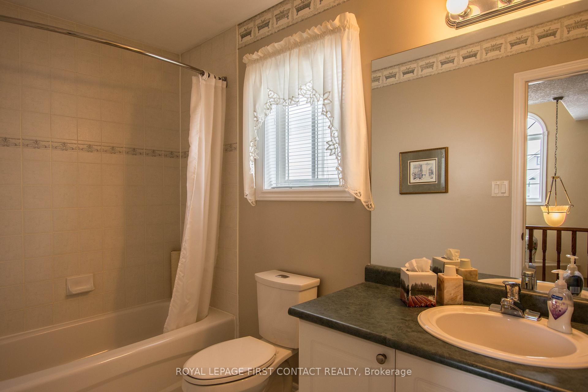 Photo 11 of 47 Birkhall Place, Barrie, Innis-Shore — HOMEH
