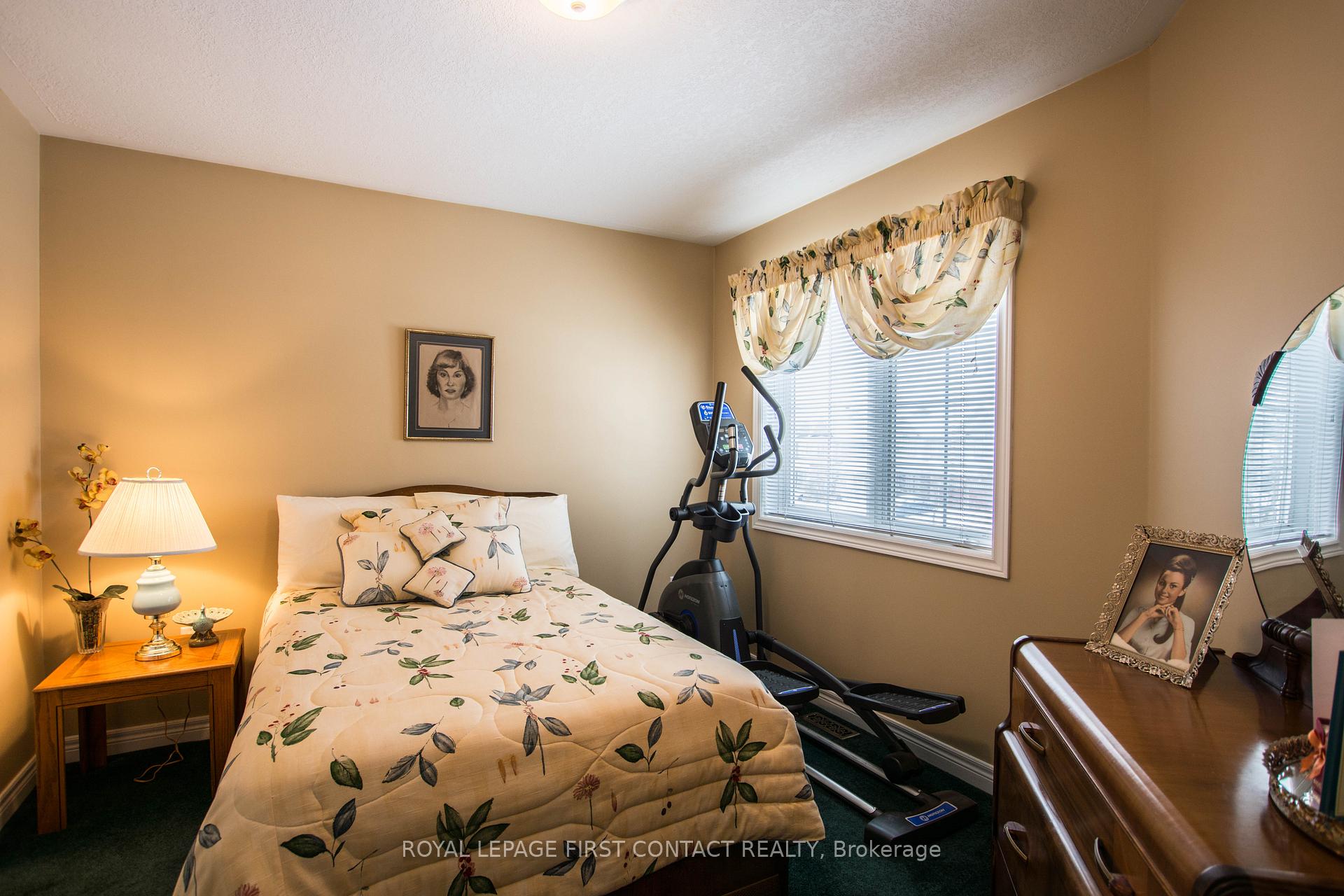 Photo 12 of 47 Birkhall Place, Barrie, Innis-Shore — HOMEH