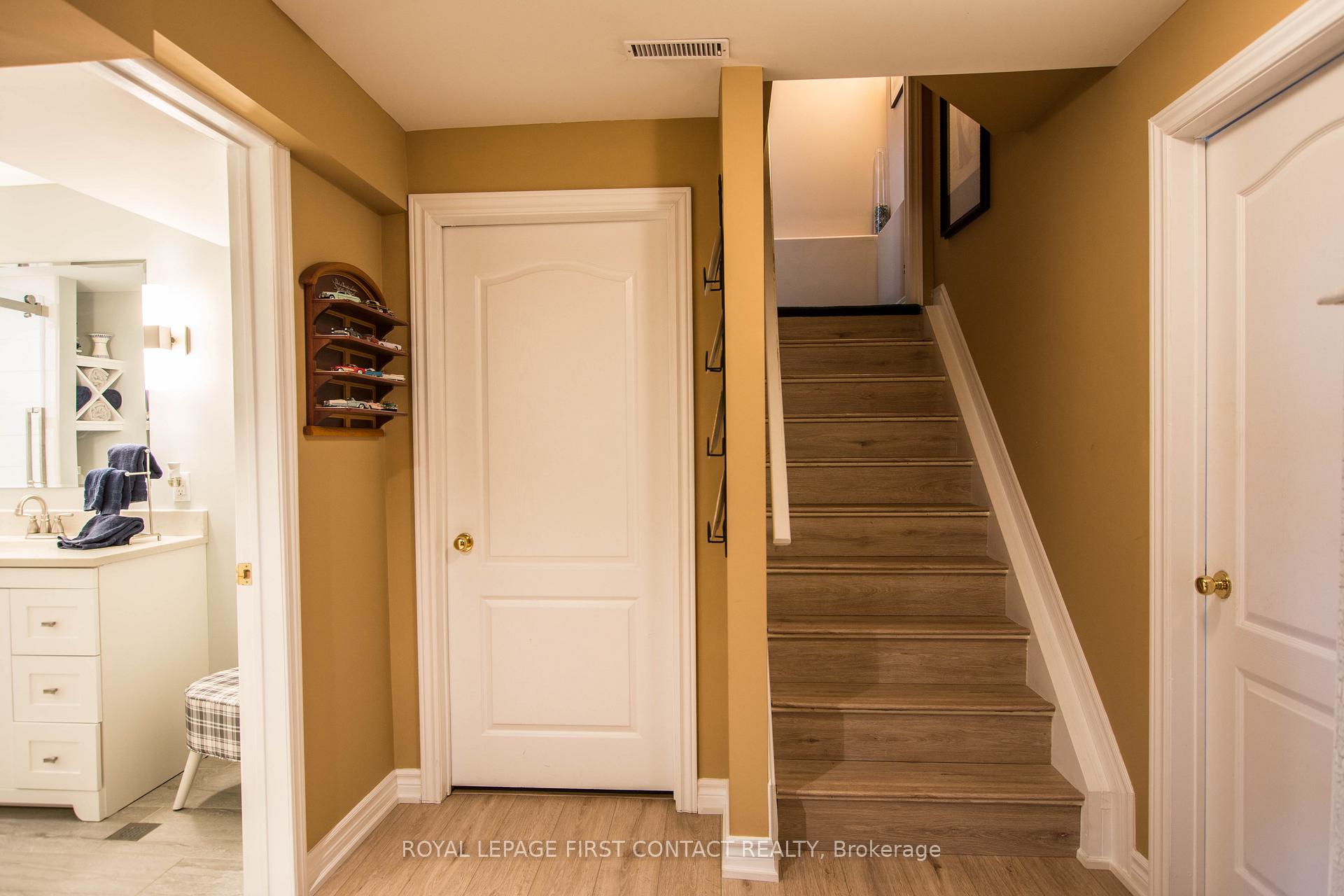 Photo 16 of 47 Birkhall Place, Barrie, Innis-Shore — HOMEH