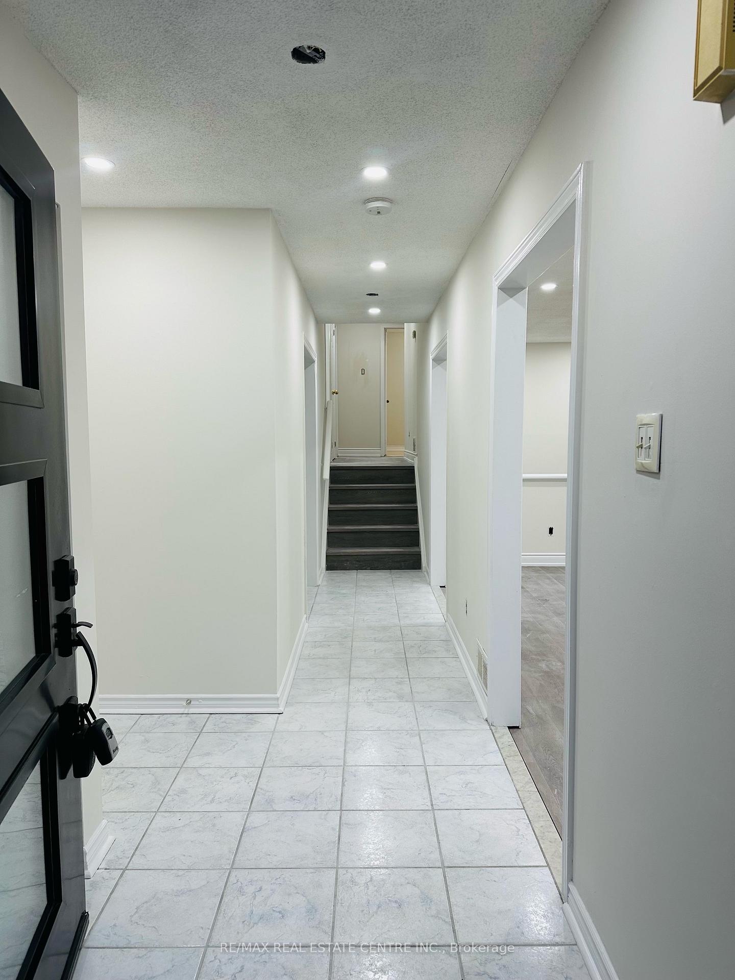Photo 4 of 40 Hopkins Road, Barrie, Grove East — HOMEH