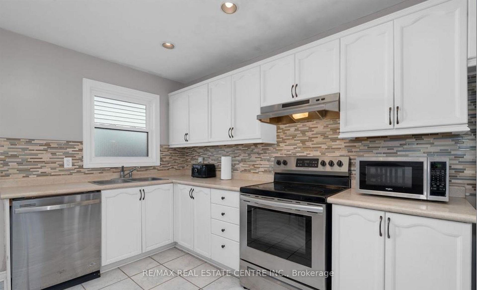 Photo 5 of 40 Hopkins Road, Barrie, Grove East — HOMEH