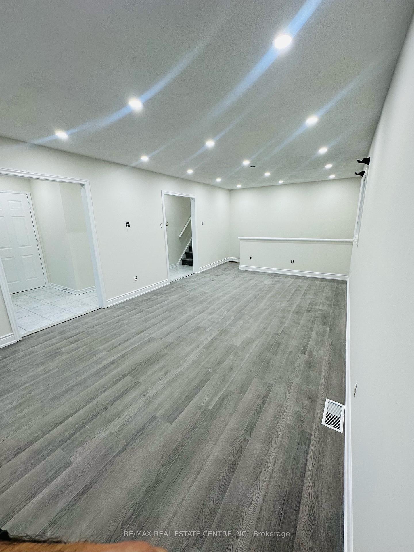 Photo 8 of 40 Hopkins Road, Barrie, Grove East — HOMEH