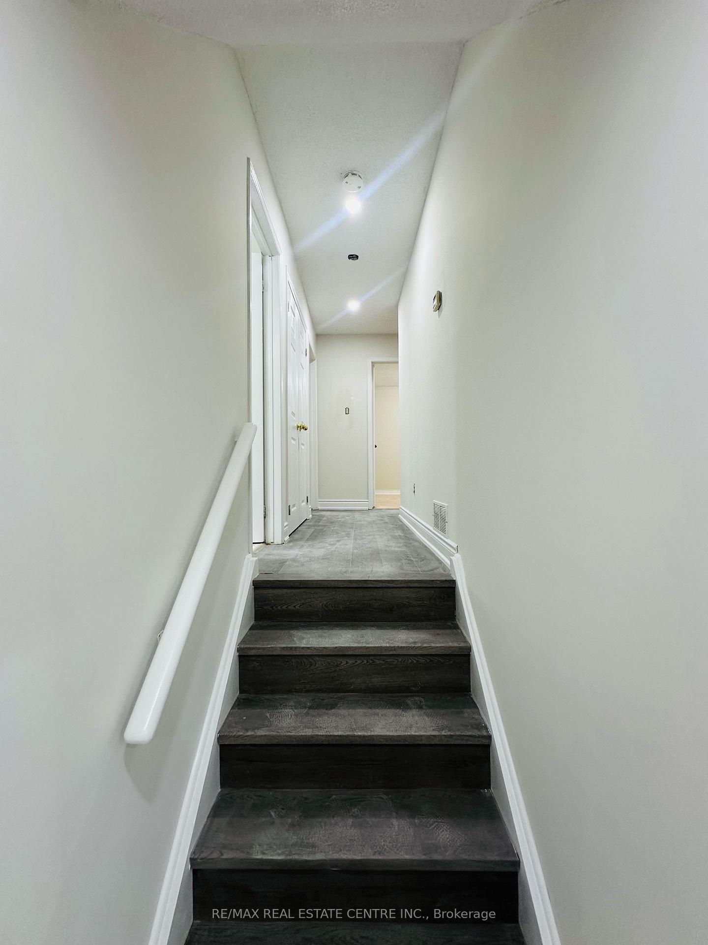 Photo 9 of 40 Hopkins Road, Barrie, Grove East — HOMEH