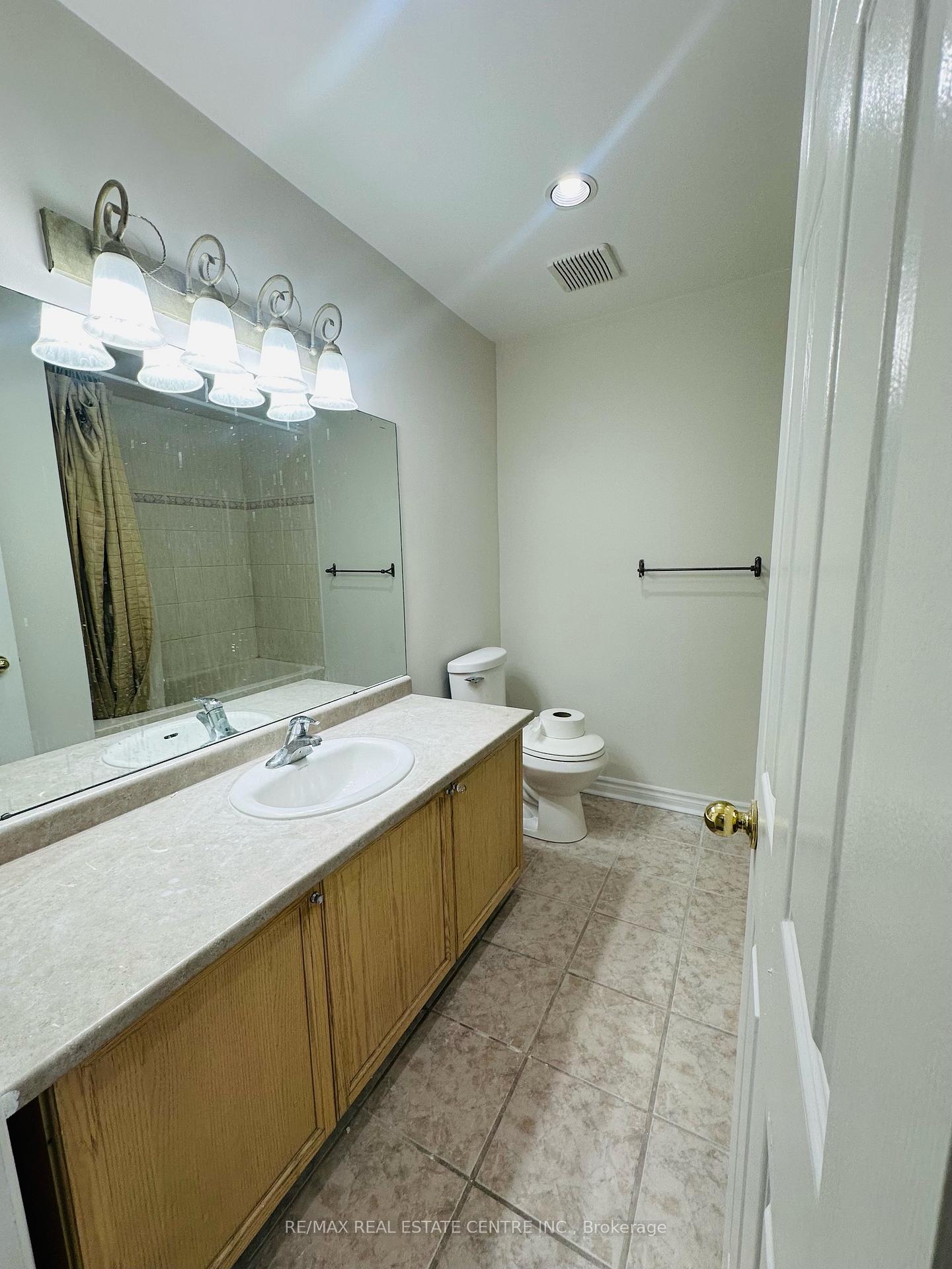 Photo 10 of 40 Hopkins Road, Barrie, Grove East — HOMEH