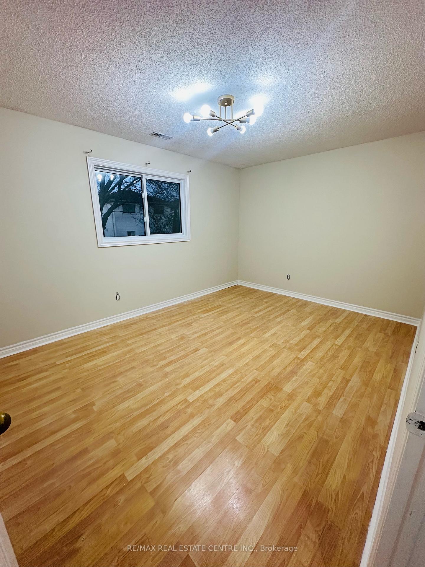 Photo 13 of 40 Hopkins Road, Barrie, Grove East — HOMEH