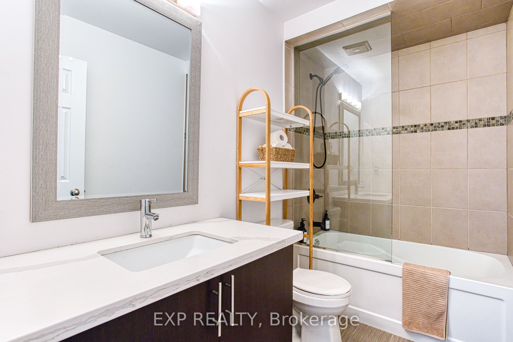 Photo 63 of 67 Padua Crescent, Hamilton, Lakeshore — HOMEH