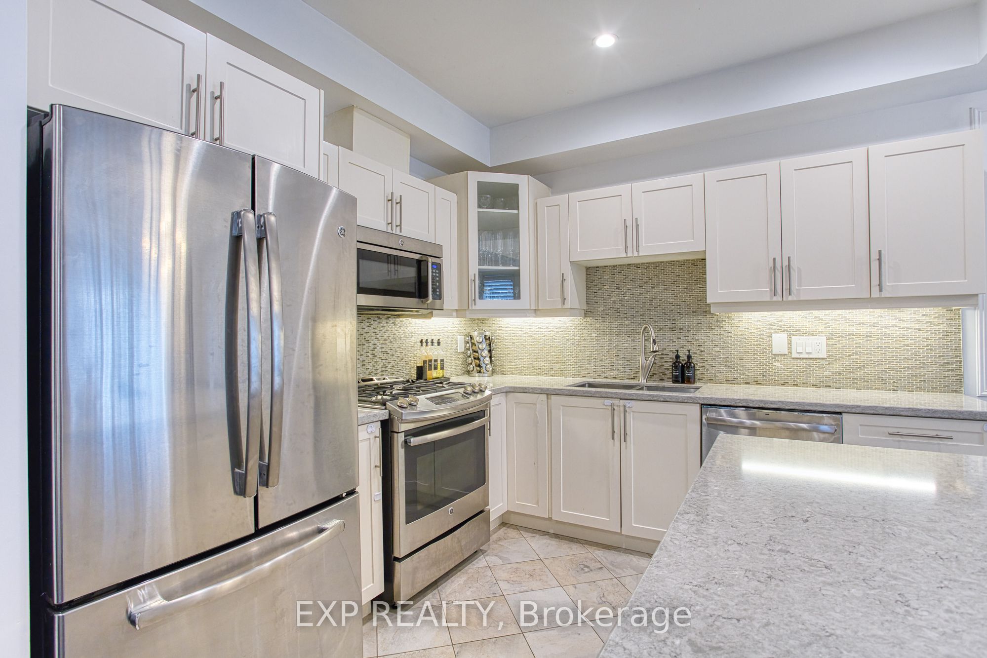 Photo 45 of 67 Padua Crescent, Hamilton, Lakeshore — HOMEH