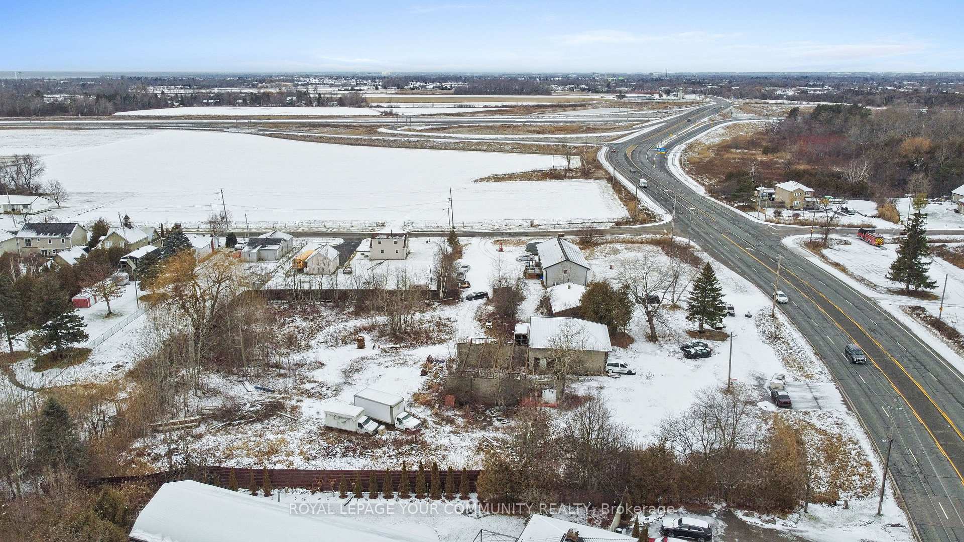 Photo 5 of 1953 Highway 2, Clarington, Bowmanville — HOMEH