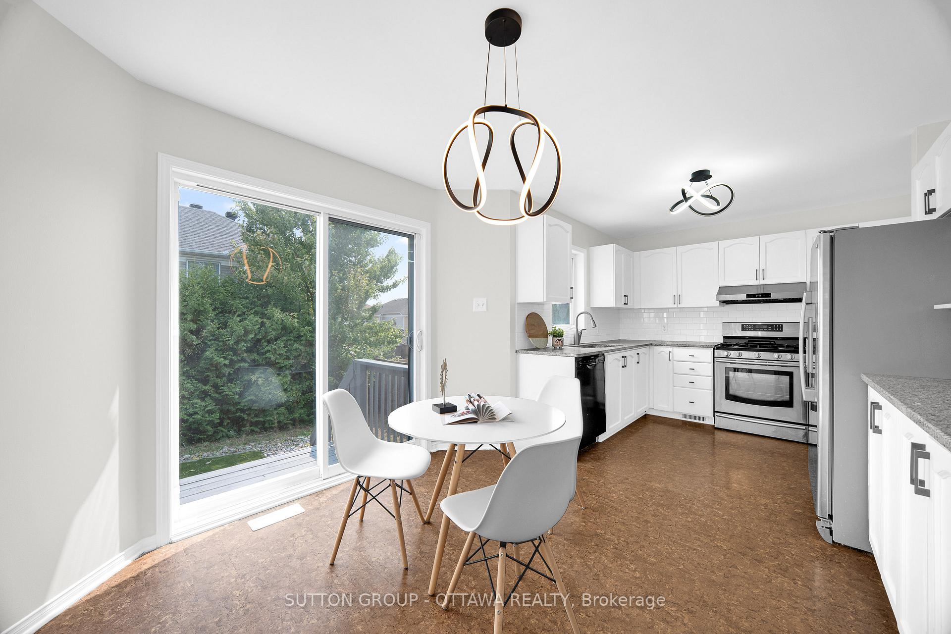 Photo 13 of 145 Grovemont Drive, Ottawa, Barrhaven - Strandherd — HOMEH