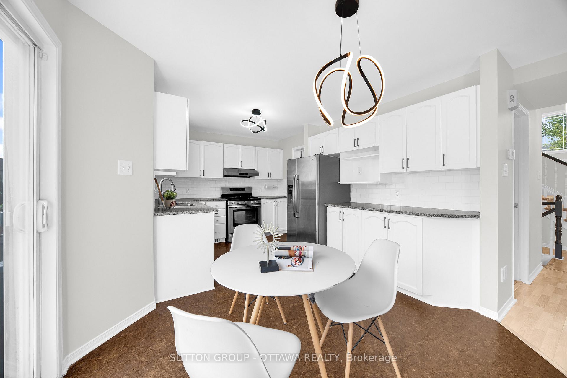 Photo 14 of 145 Grovemont Drive, Ottawa, Barrhaven - Strandherd — HOMEH
