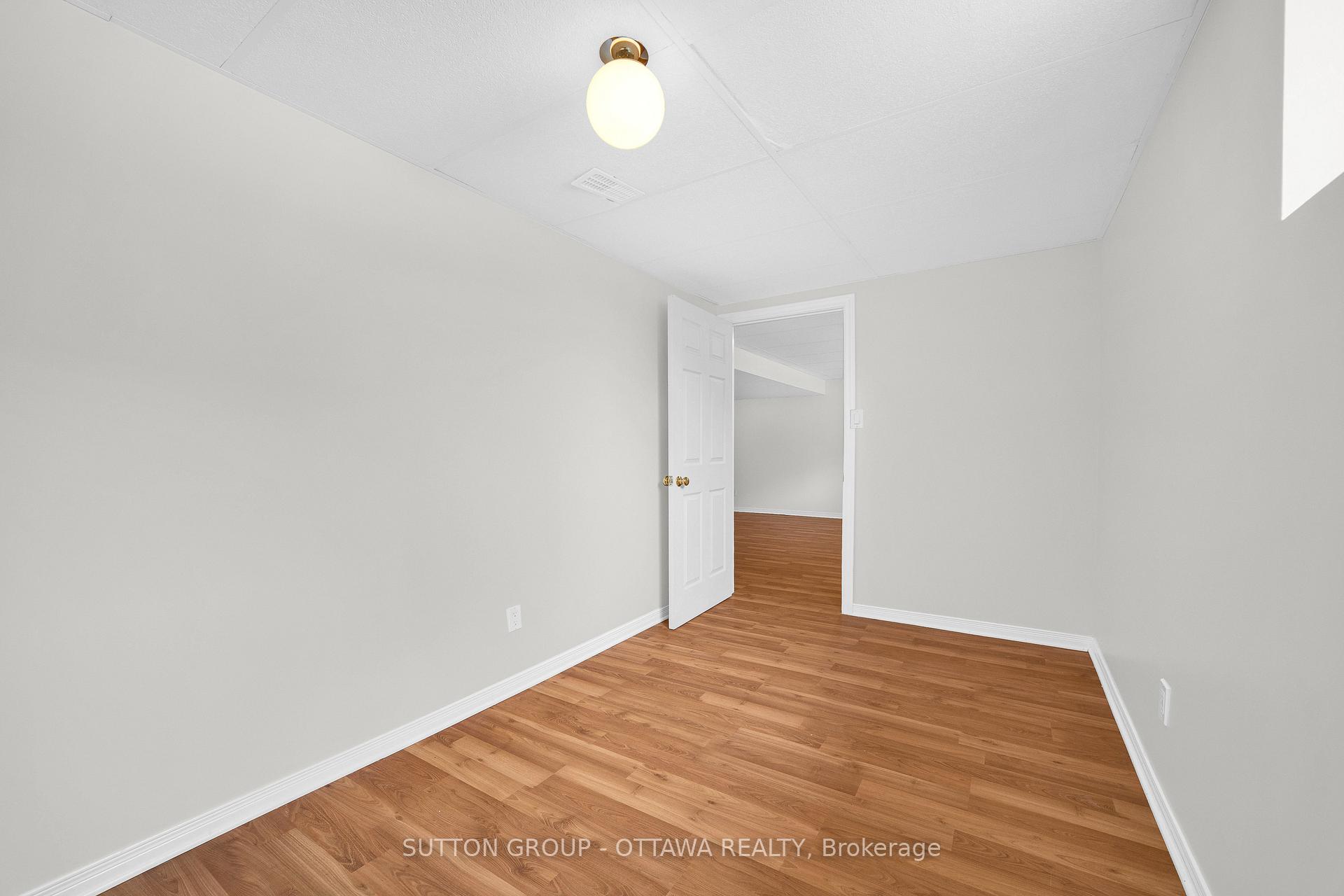 Photo 35 of 145 Grovemont Drive, Ottawa, Barrhaven - Strandherd — HOMEH