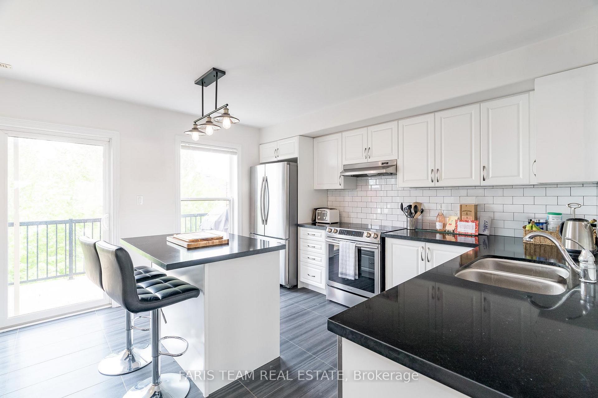 Photo 4 of Unit #5, 1 Leggott Avenue, Barrie, Painswick North — HOMEH