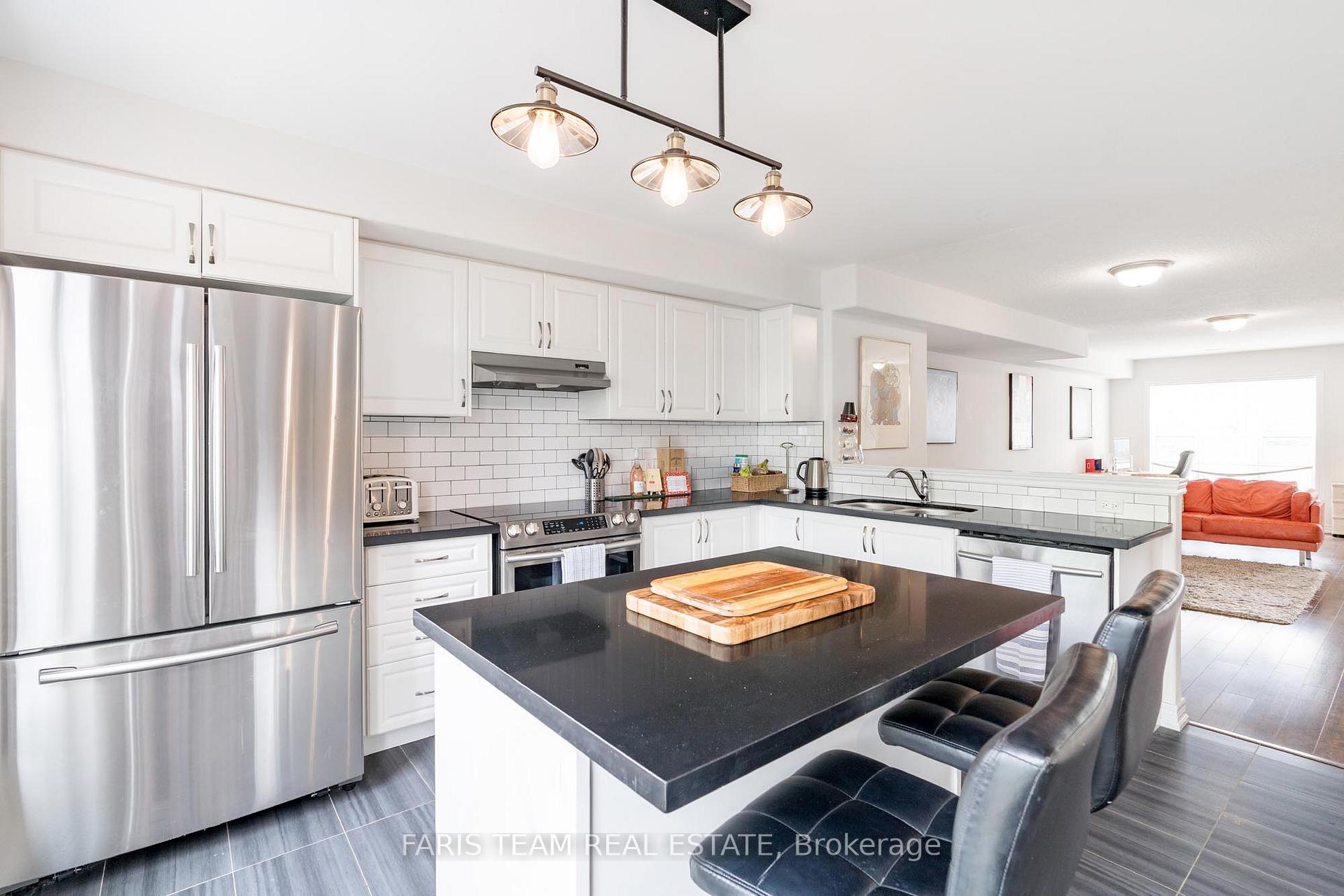 Photo 7 of Unit #5, 1 Leggott Avenue, Barrie, Painswick North — HOMEH
