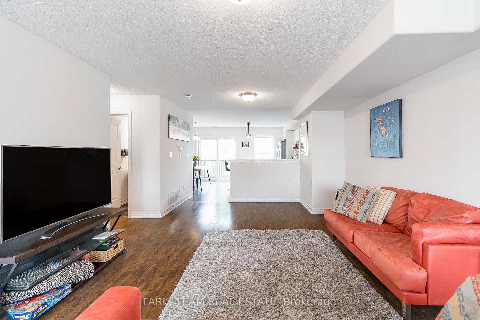 Photo 12 of Unit #5, 1 Leggott Avenue, Barrie, Painswick North — HOMEH