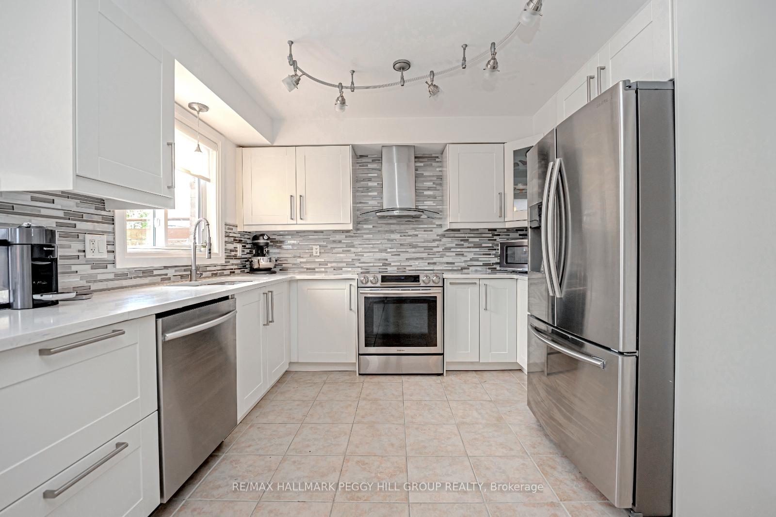Photo 5 of 36 Knupp Road, Barrie, Edgehill Drive — HOMEH