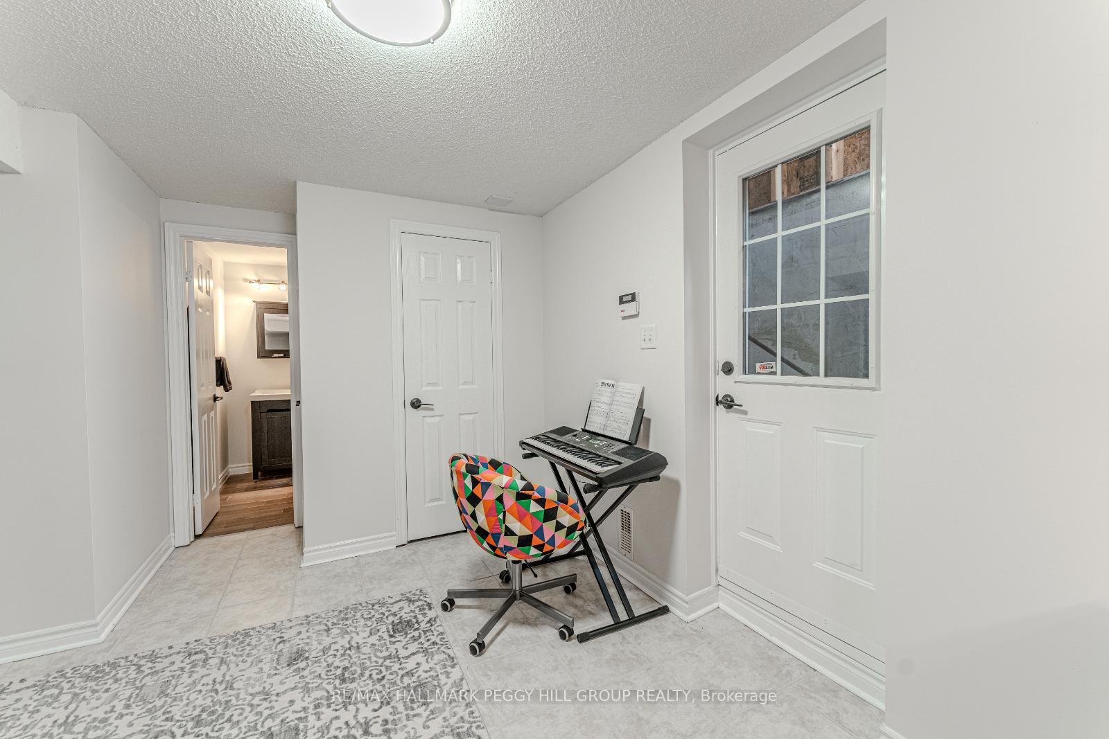 Photo 23 of 36 Knupp Road, Barrie, Edgehill Drive — HOMEH