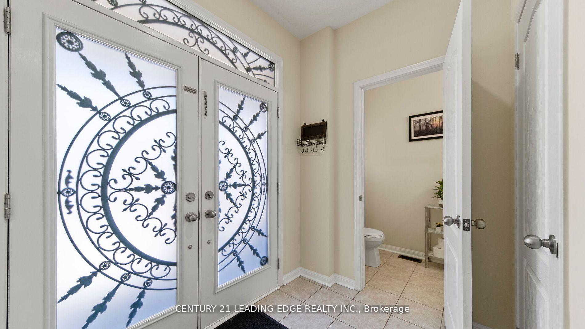 Photo 4 of 11 William Fair Drive, Clarington, Bowmanville — HOMEH
