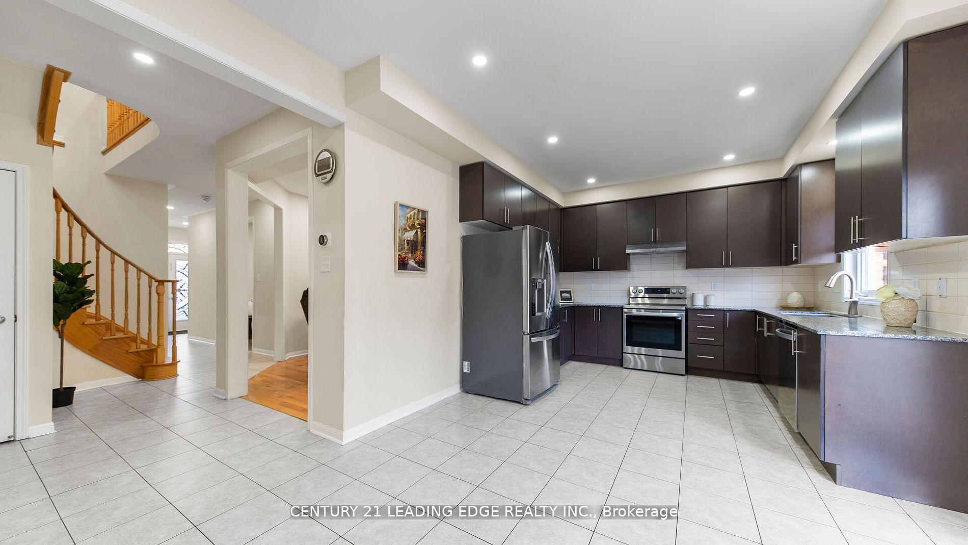 Photo 12 of 11 William Fair Drive, Clarington, Bowmanville — HOMEH