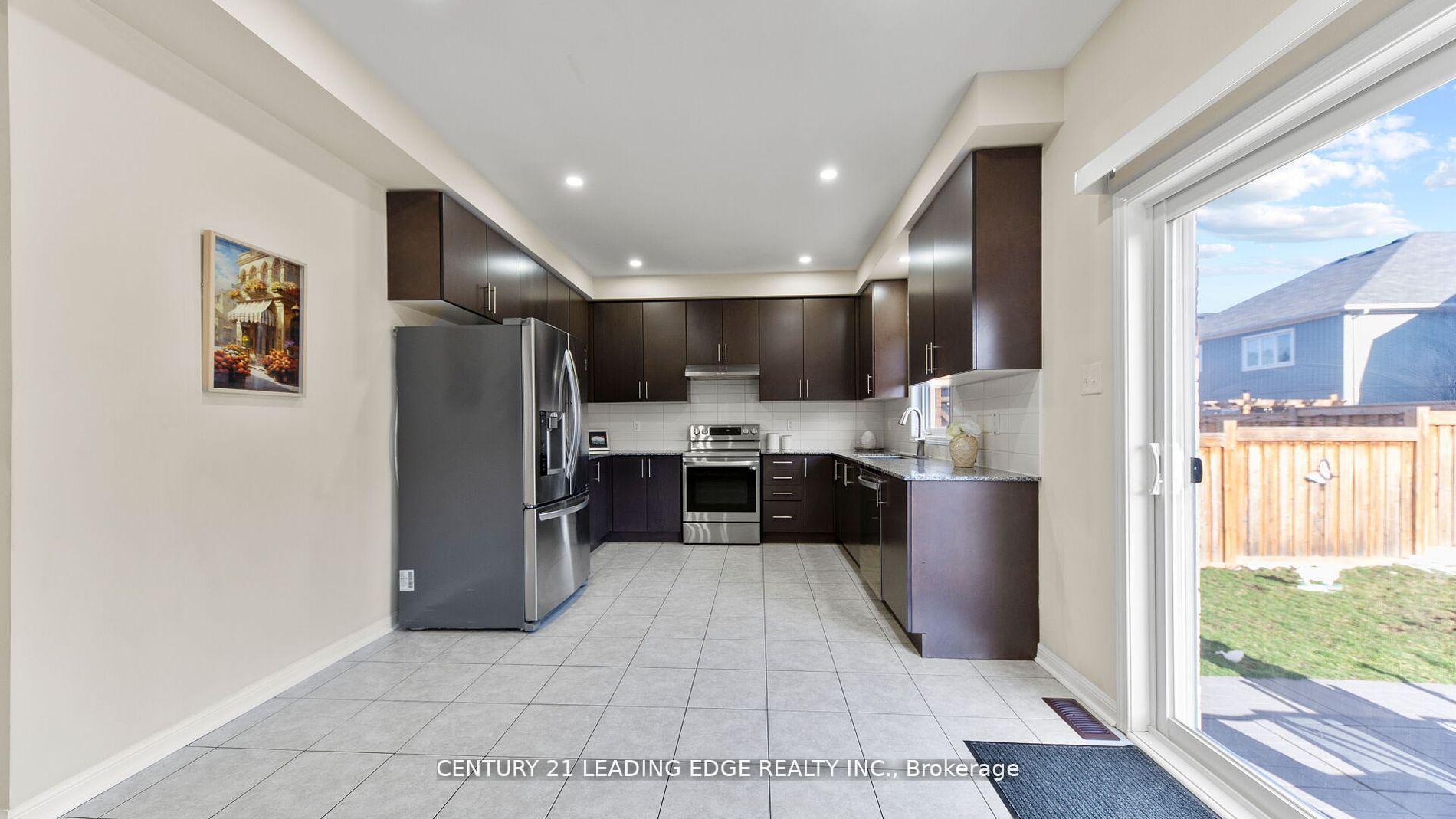 Photo 13 of 11 William Fair Drive, Clarington, Bowmanville — HOMEH