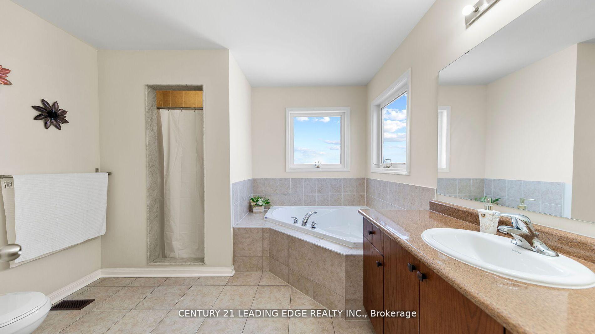 Photo 28 of 11 William Fair Drive, Clarington, Bowmanville — HOMEH
