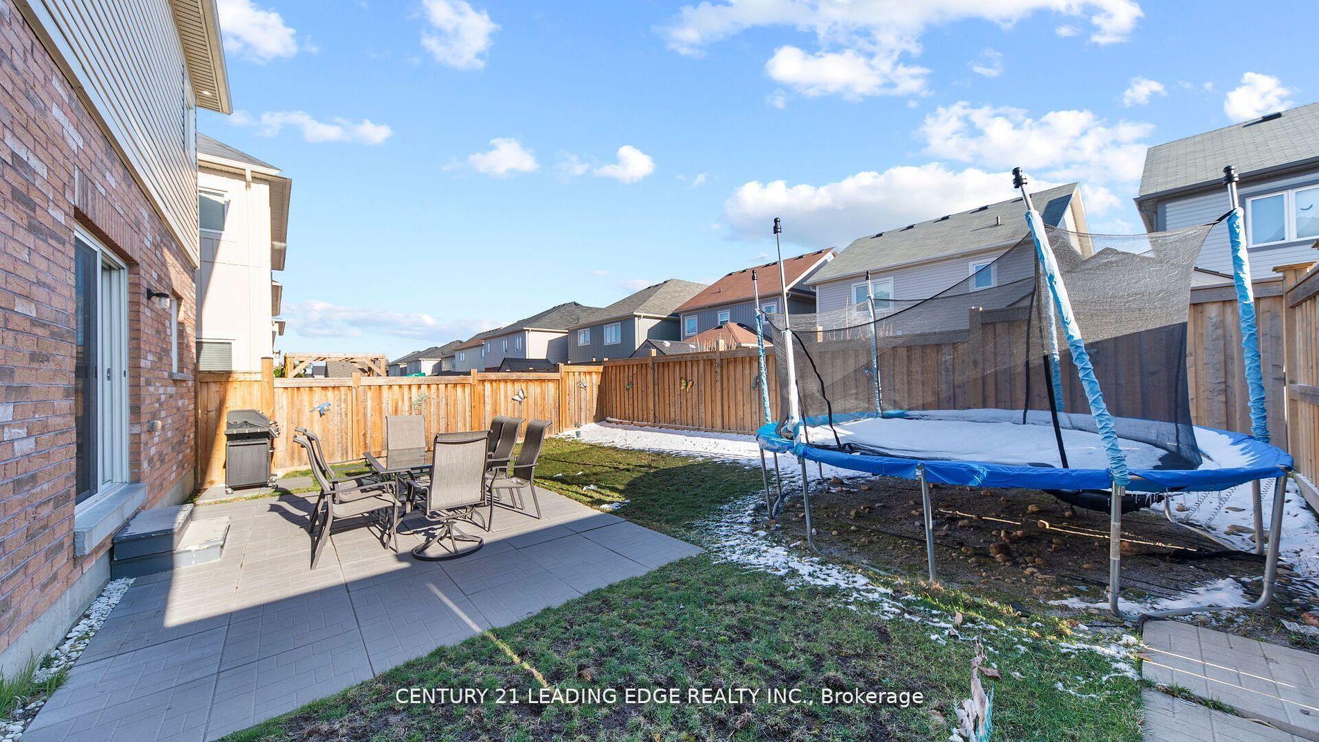 Photo 39 of 11 William Fair Drive, Clarington, Bowmanville — HOMEH