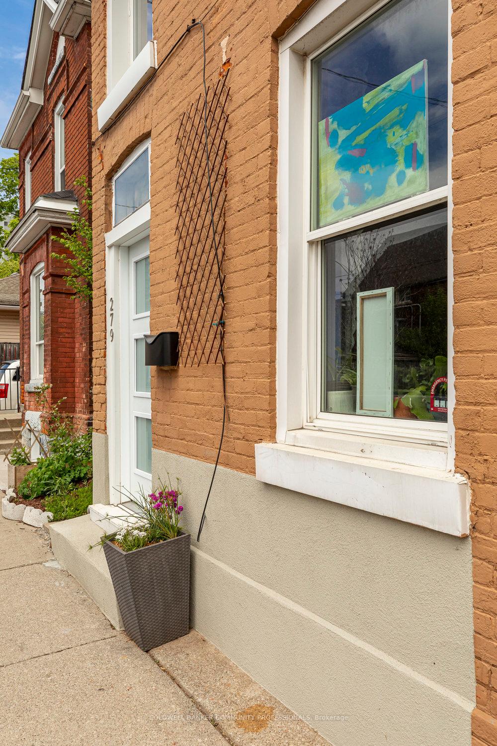 Photo 3 of 279 Wilson Street, Hamilton, Landsdale — HOMEH