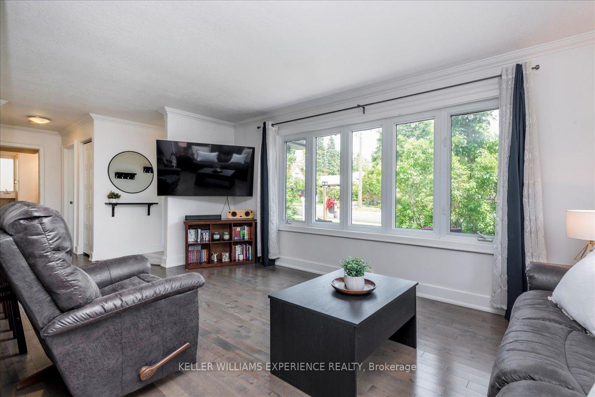 Photo 8 of 174 Duckworth Street, Barrie, Codrington — HOMEH