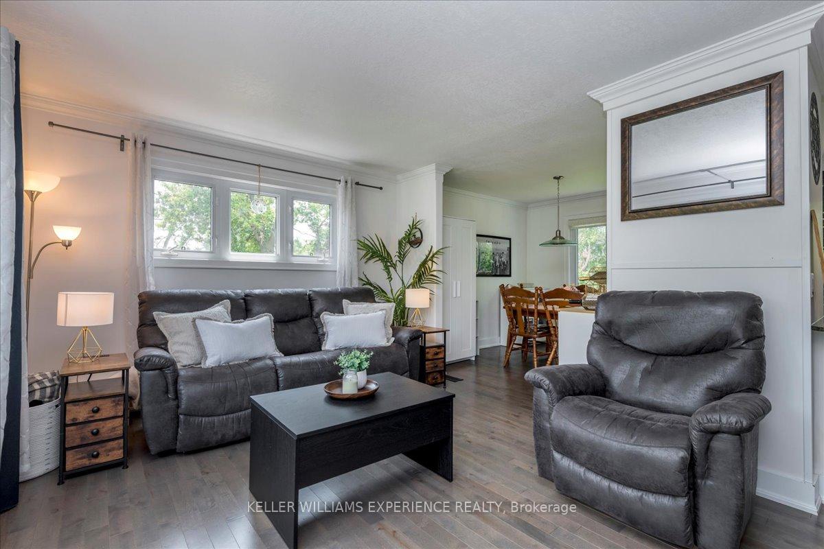 Photo 10 of 174 Duckworth Street, Barrie, Codrington — HOMEH