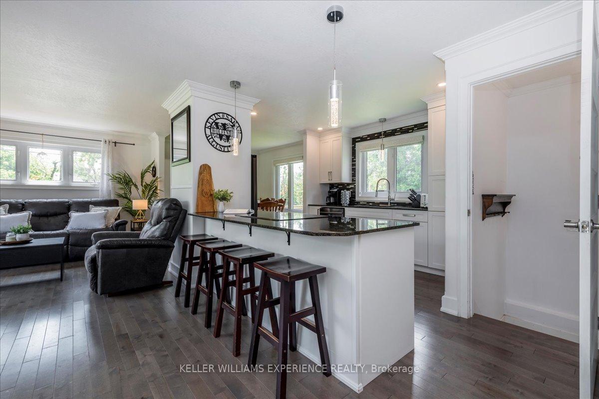 Photo 12 of 174 Duckworth Street, Barrie, Codrington — HOMEH