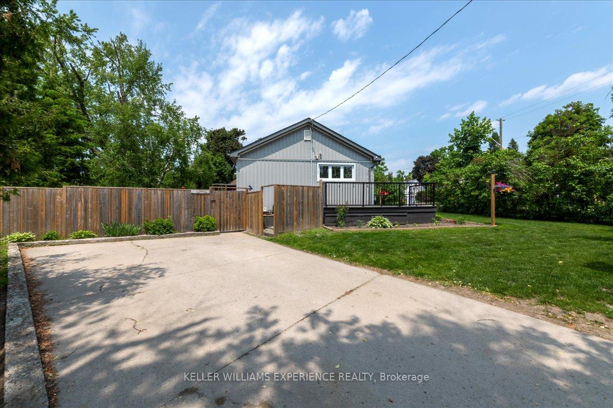 Photo 33 of 174 Duckworth Street, Barrie, Codrington — HOMEH