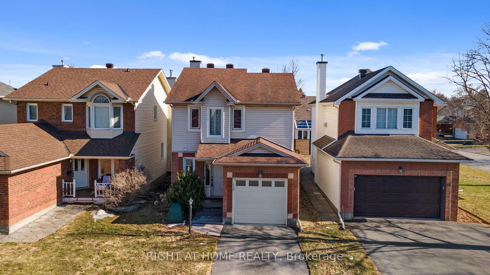 Photo 2 of 100 Longshire Circle, Ottawa, Barrhaven - Longfields — HOMEH