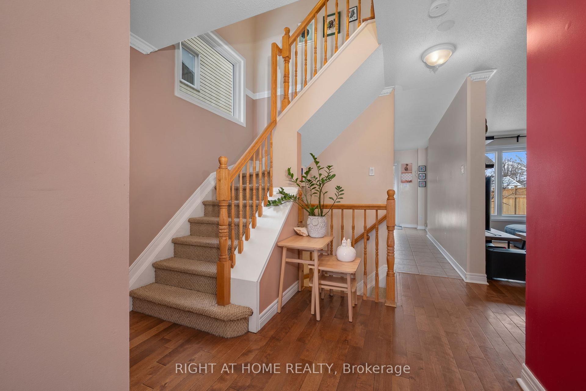 Photo 28 of 100 Longshire Circle, Ottawa, Barrhaven - Longfields — HOMEH