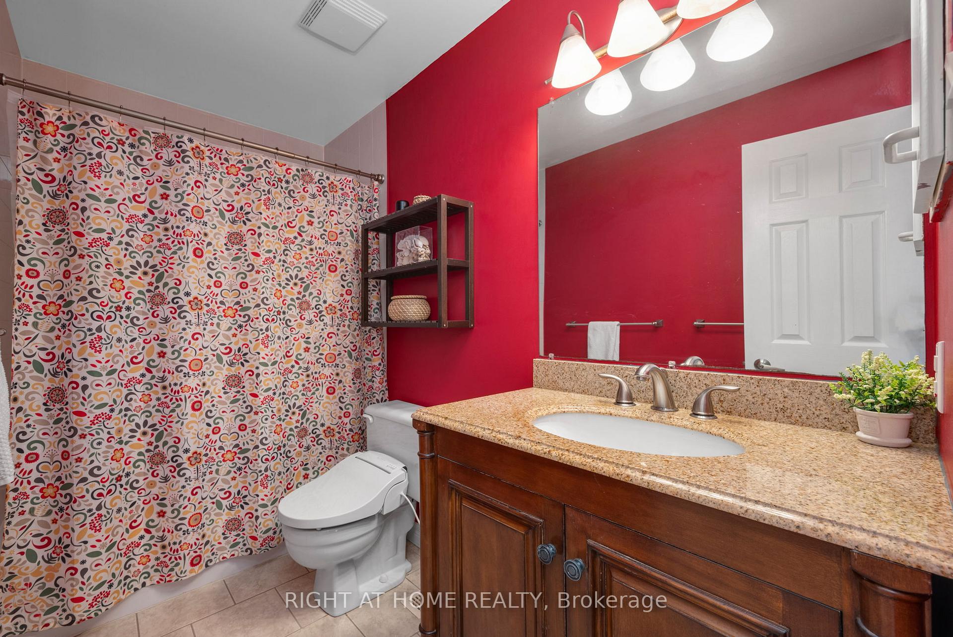 Photo 19 of 100 Longshire Circle, Ottawa, Barrhaven - Longfields — HOMEH
