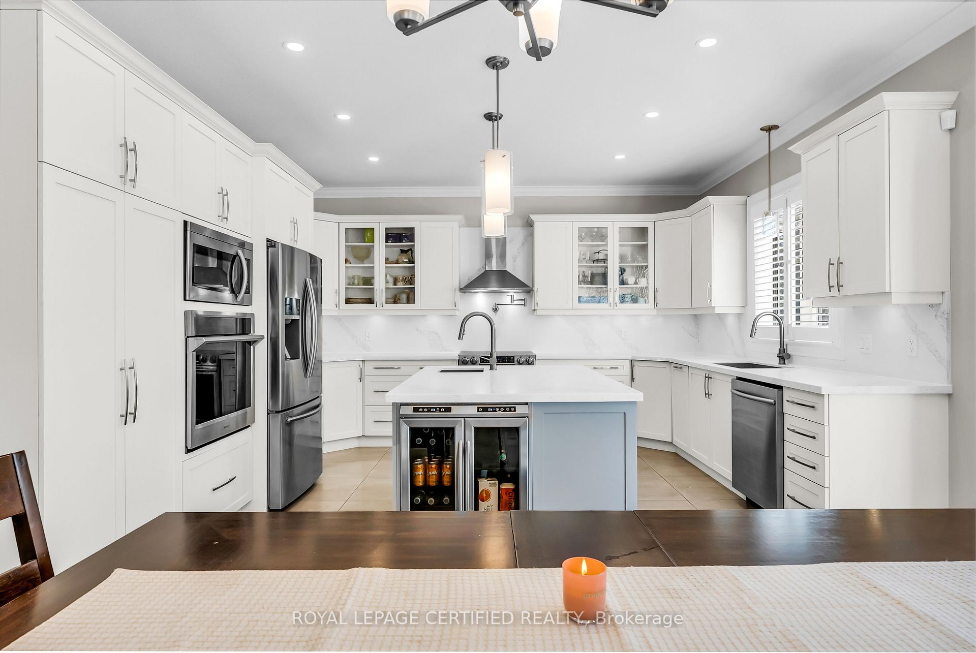 Photo 18 of 25 Chester Road, Hamilton, Stoney Creek — HOMEH