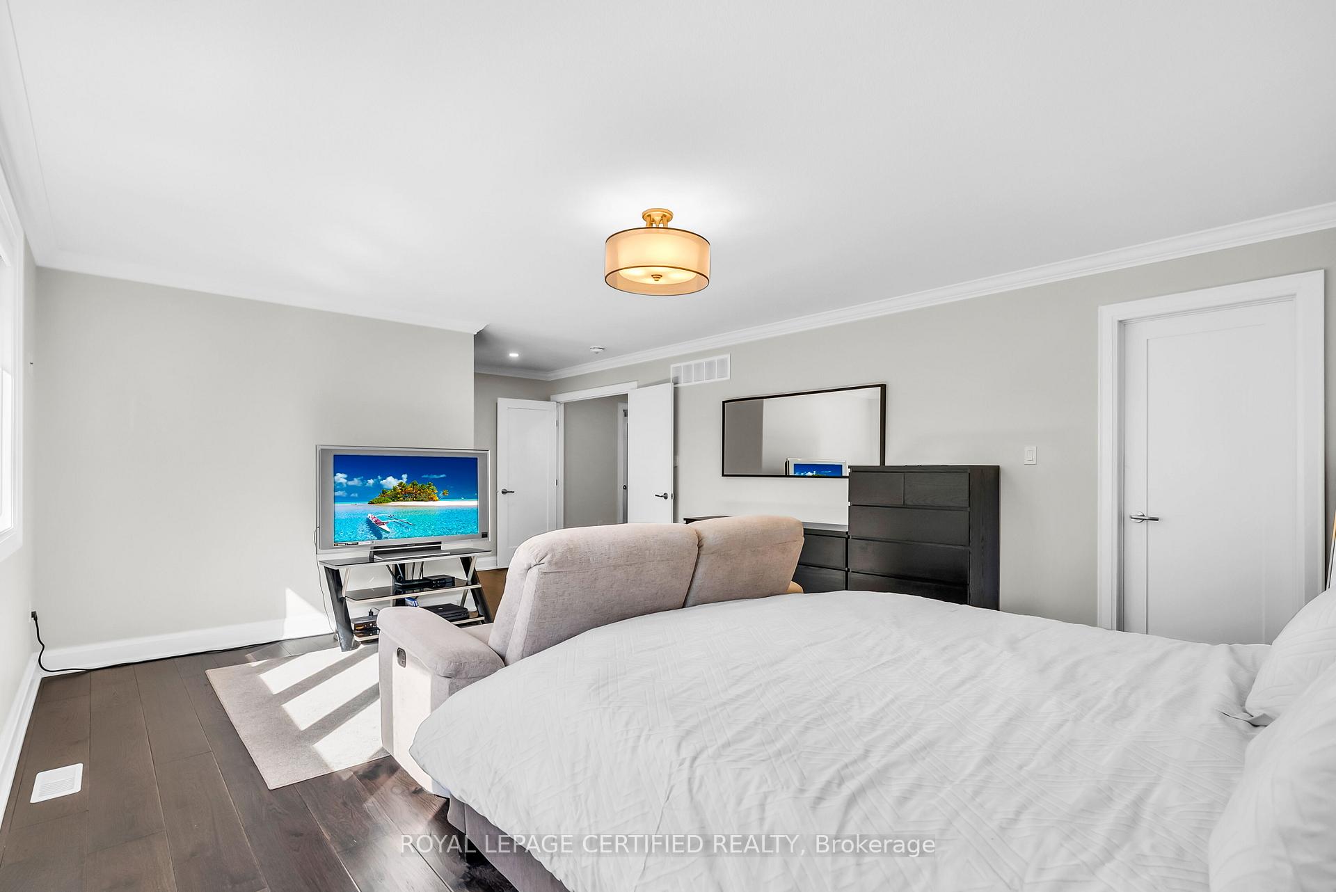 Photo 29 of 25 Chester Road, Hamilton, Stoney Creek — HOMEH