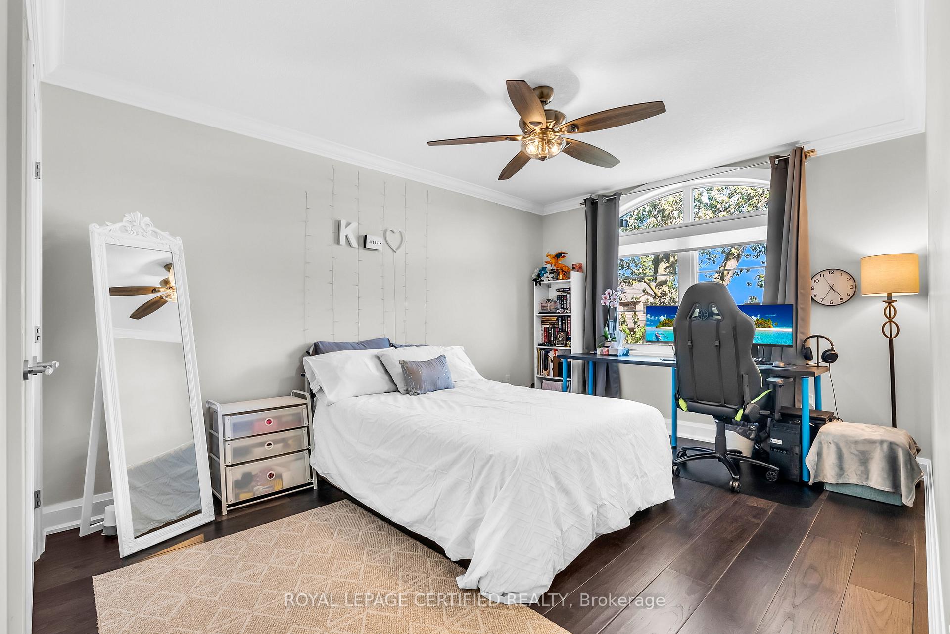 Photo 41 of 25 Chester Road, Hamilton, Stoney Creek — HOMEH