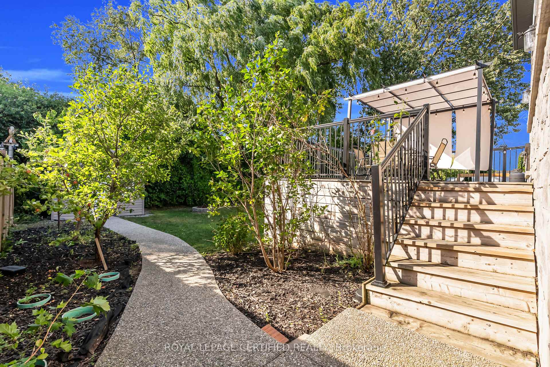 Photo 45 of 25 Chester Road, Hamilton, Stoney Creek — HOMEH