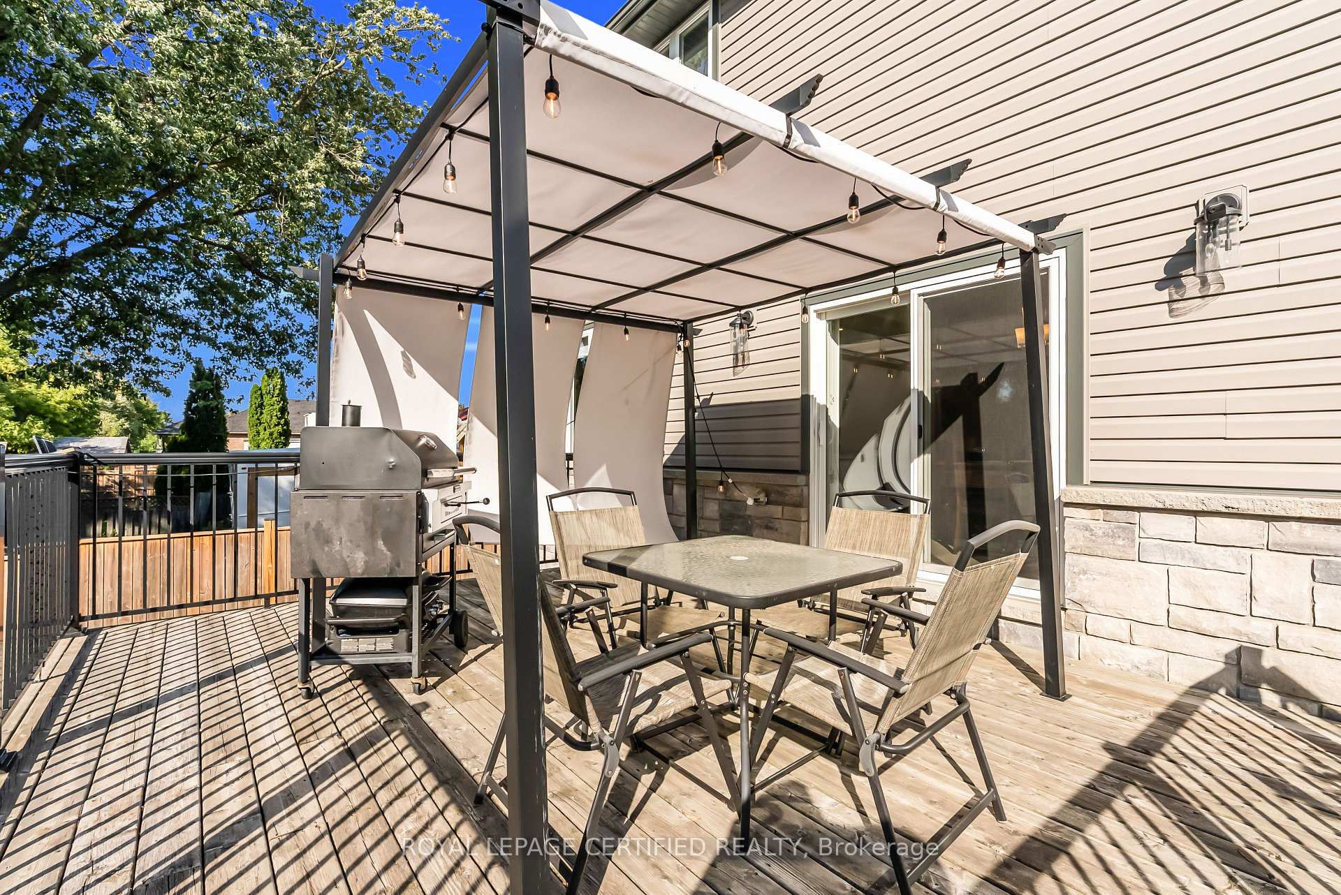 Photo 46 of 25 Chester Road, Hamilton, Stoney Creek — HOMEH