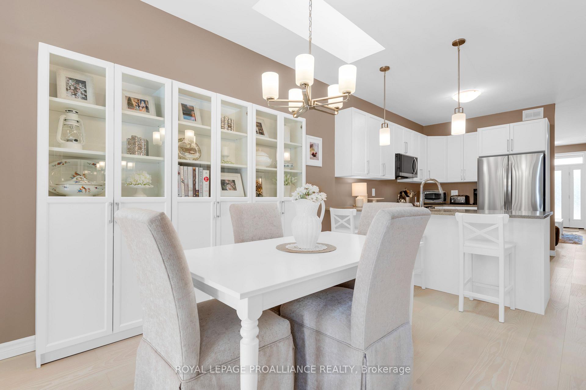 Photo 10 of 47 Athabaska Drive, Belleville, Thurlow Ward — HOMEH