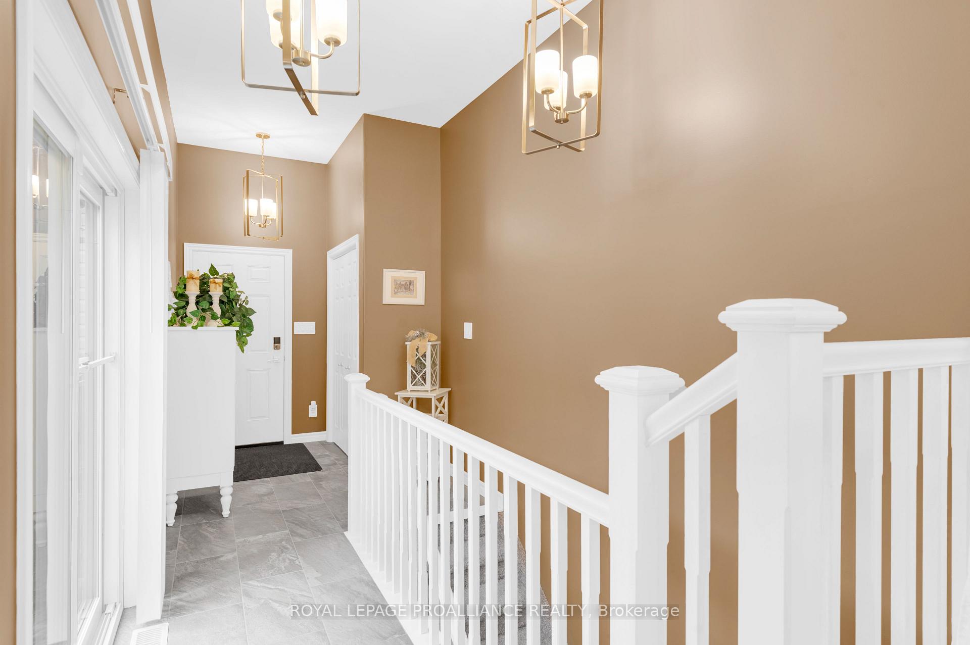 Photo 9 of 47 Athabaska Drive, Belleville, Thurlow Ward — HOMEH