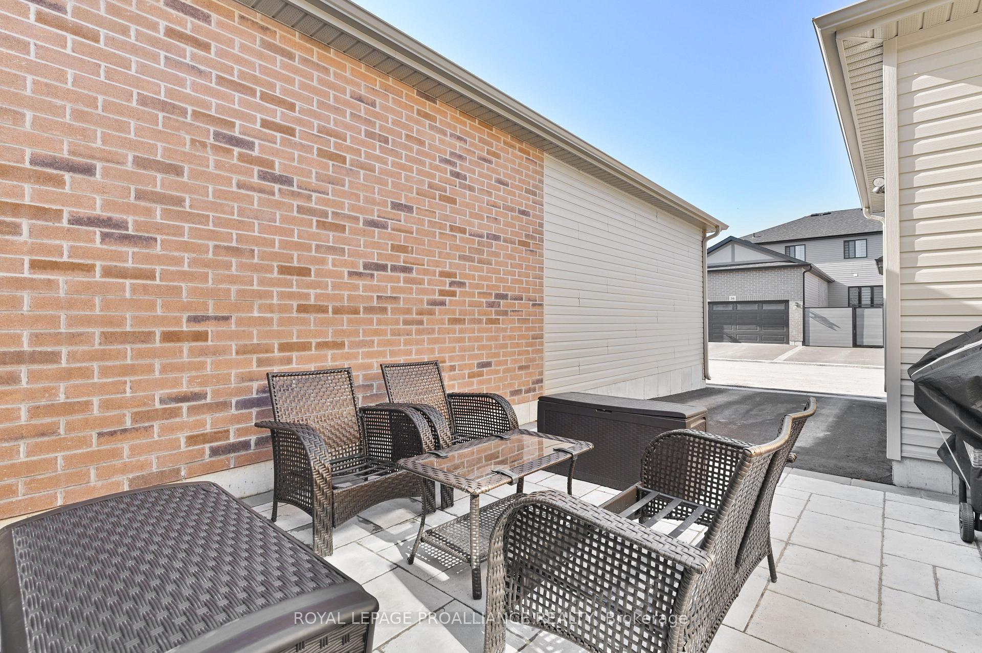 Photo 30 of 47 Athabaska Drive, Belleville, Thurlow Ward — HOMEH