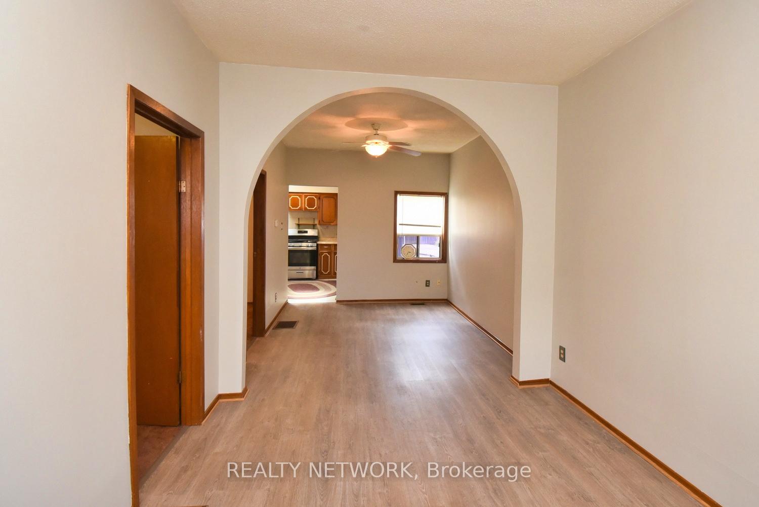 Photo 4 of 99 Steven Street, Hamilton, Landsdale — HOMEH
