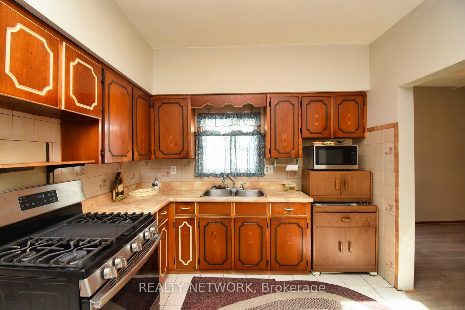 Photo 13 of 99 Steven Street, Hamilton, Landsdale — HOMEH
