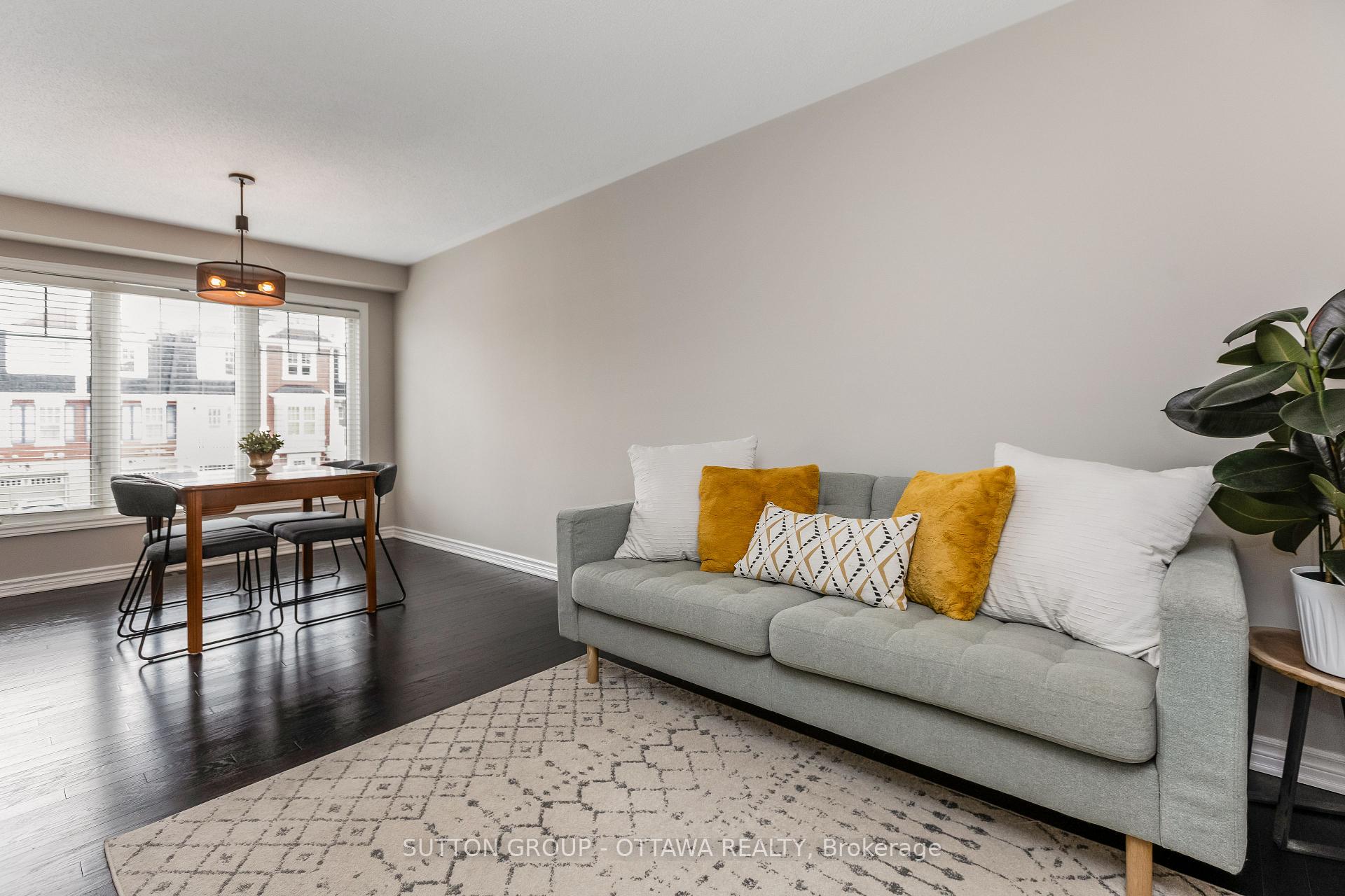 Photo 2 of 547 Snow Goose Street, Ottawa, Barrhaven - Half Moon Bay — HOMEH