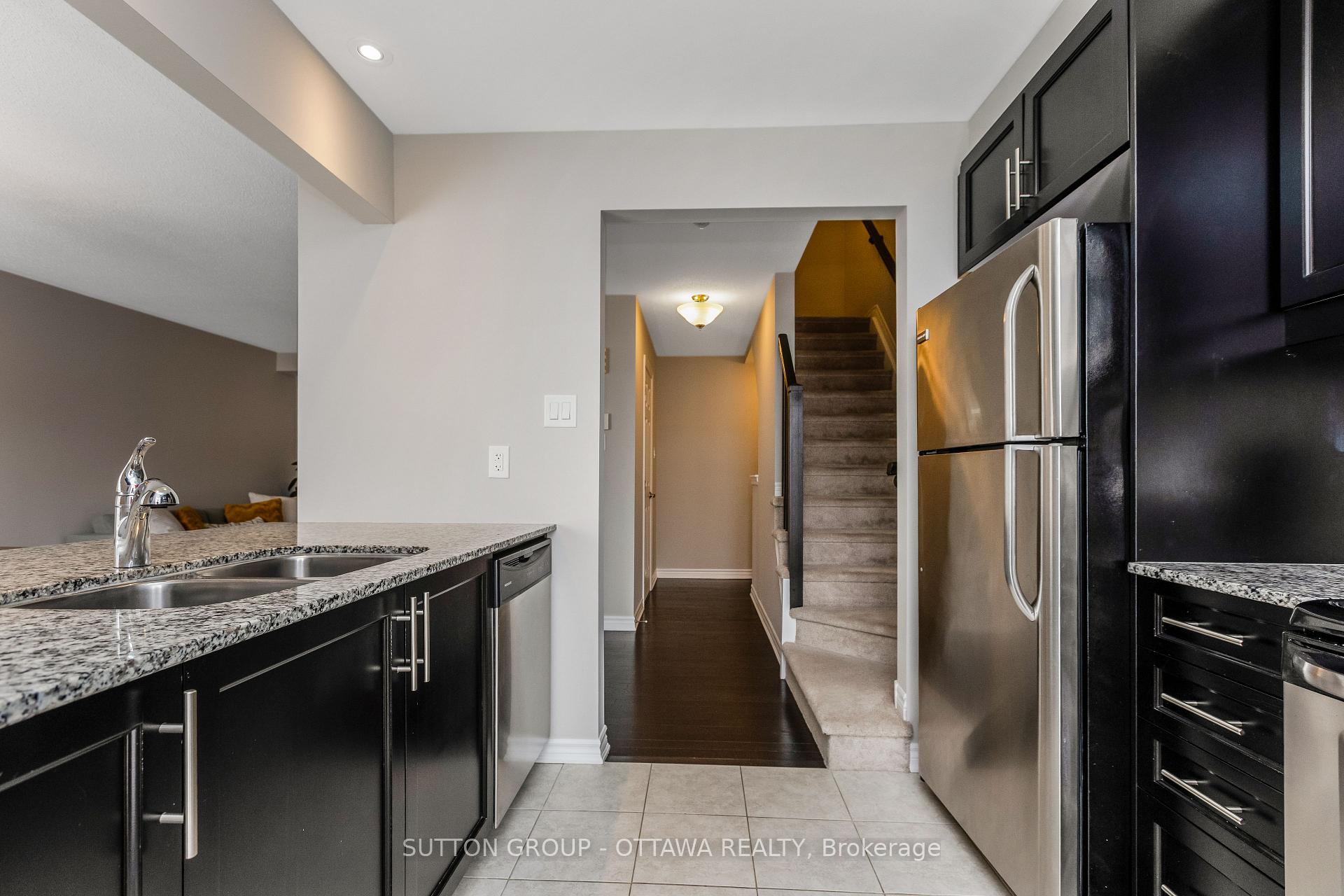Photo 7 of 547 Snow Goose Street, Ottawa, Barrhaven - Half Moon Bay — HOMEH